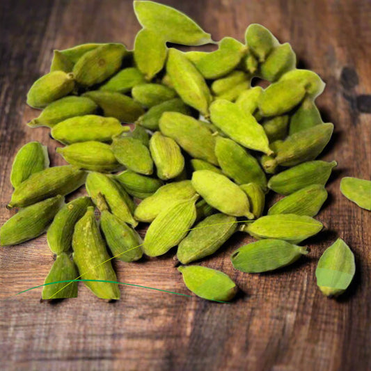 Plants Guru Idukki Green Cardamom (Elaichi) 25g | Bold Size (7–8 mm) | Premium Natural Green Cardamom | Distinctive Flavour & Aroma | No Artificial Colors | Whole Cardamom Pods -Spices (Copy) (Copy)