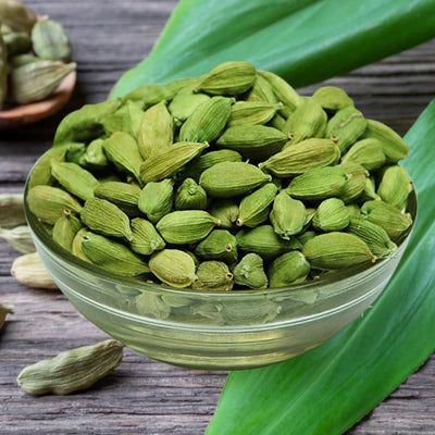Plants Guru Idukki Green Cardamom (Elaichi) 25g | Bold Size (7–8 mm) | Premium Natural Green Cardamom | Distinctive Flavour & Aroma | No Artificial Colors | Whole Cardamom Pods -Spices