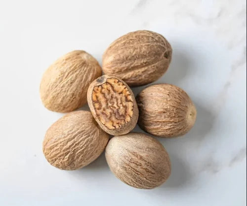 Plants Guru Whole Nutmeg (Jaiphal) 50g | Premium Whole Nutmeg | Naturally Dried | No Added Colours | No Added Preservatives | Aromatic Spice for Sweets, Curries, Baking & Masala-Spices